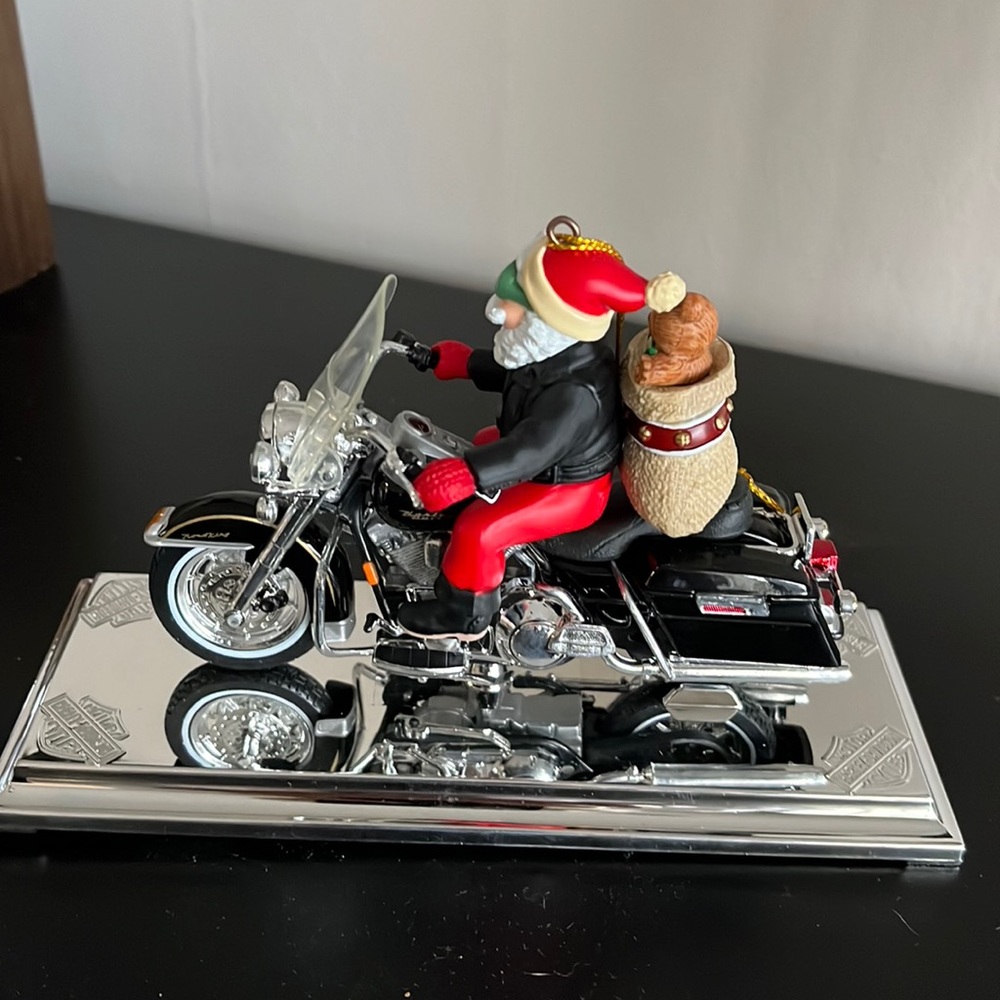 Harley Davidson Ornament “King of the Road”